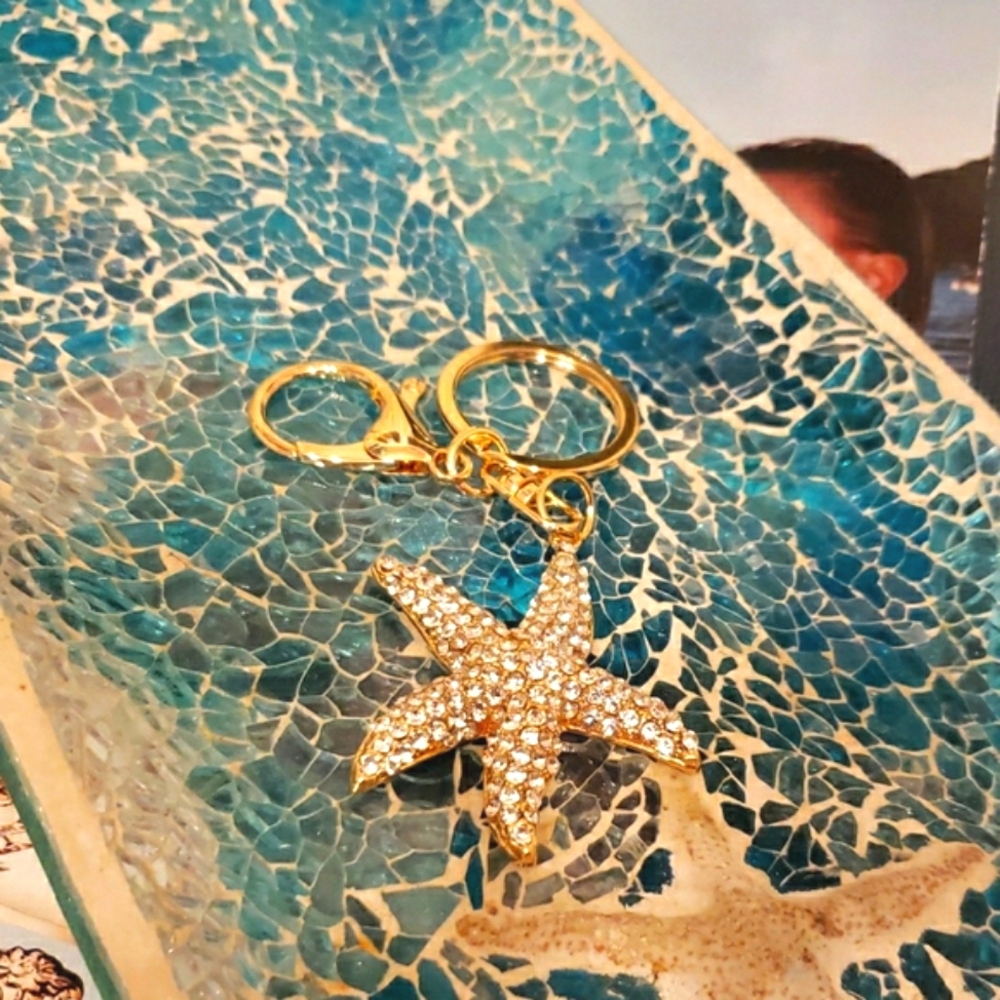 Gold Starfish Keychain with Rhinestones - Picture 3 of 5